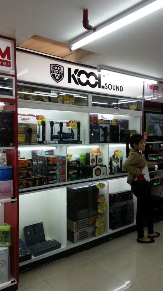 KIOSK DESIGN (8) — Kiosk & Module by Graphics Cartel